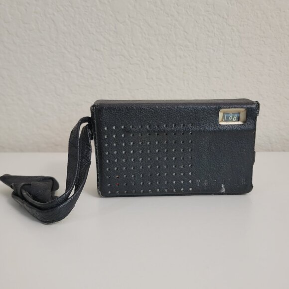 Vintage Toshiba Transistor 6P-15 AM Radio Black Leather Case- UNTESTED - Picture 4 of 7